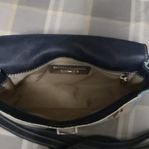 Cross body bag - Picture 2 of 5